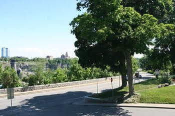 Bed & Breakfast Niagara Classic Inn 3*