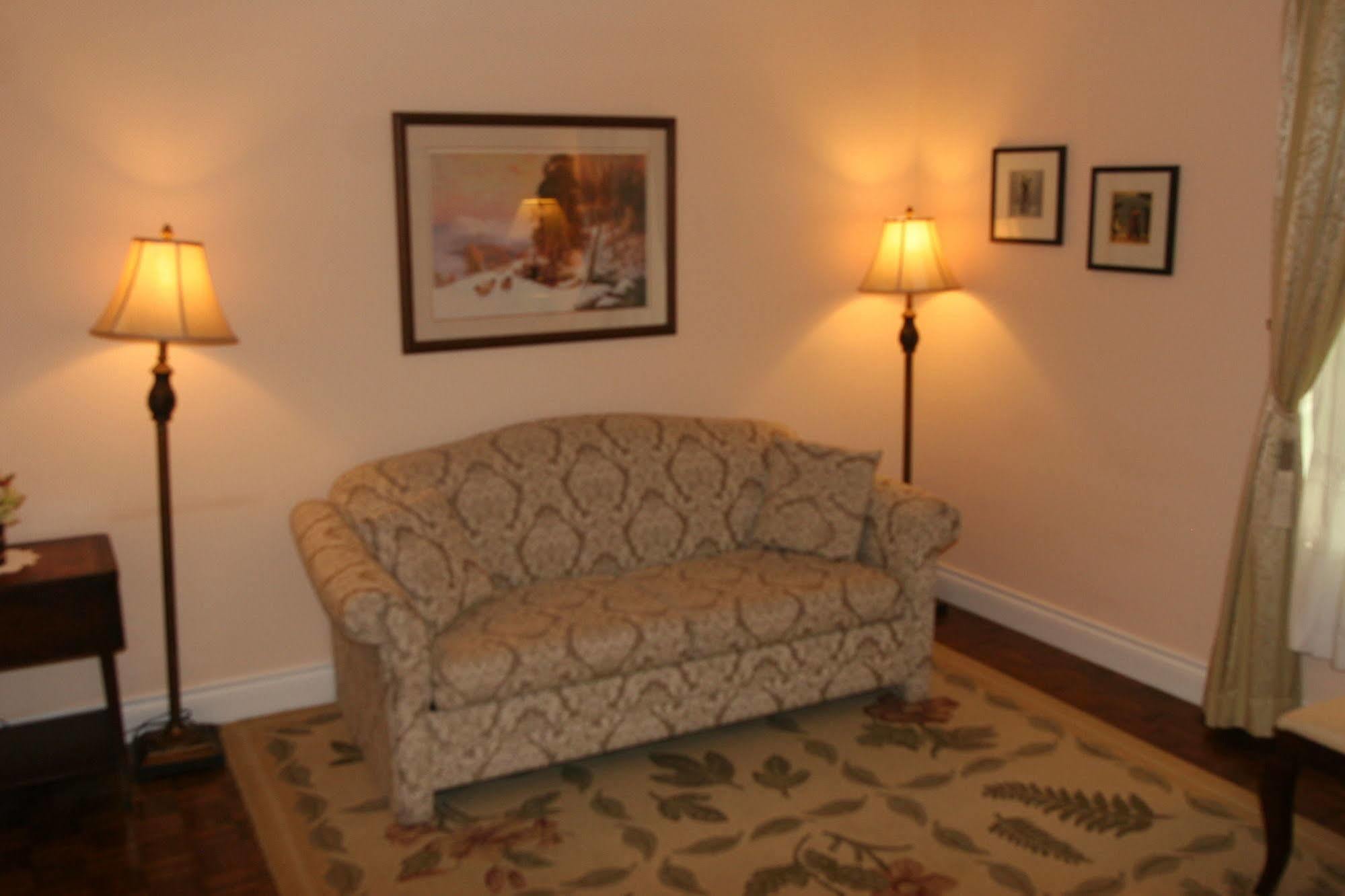 Niagara Classic Inn