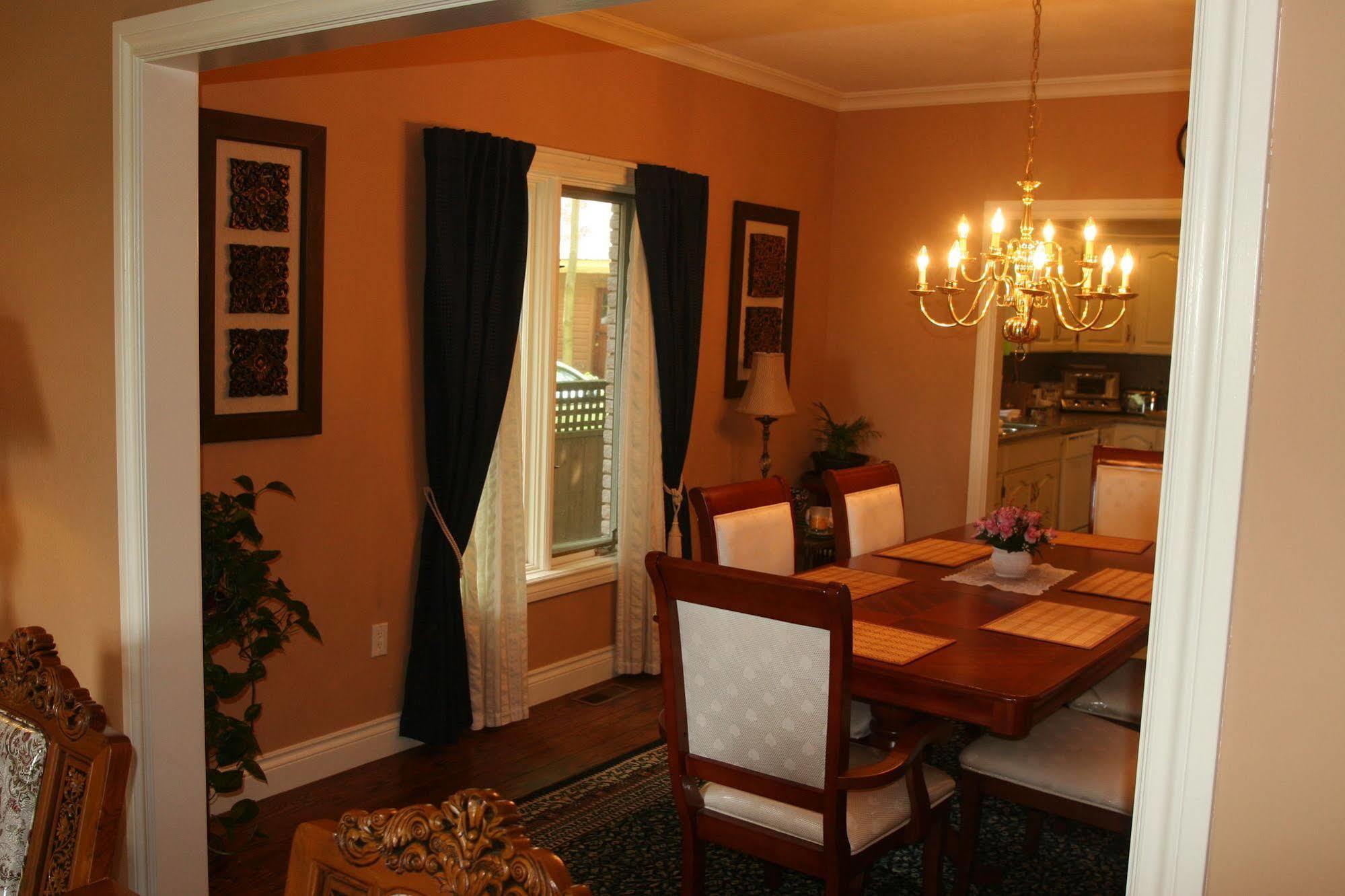 Bed & Breakfast Niagara Classic Inn 3*