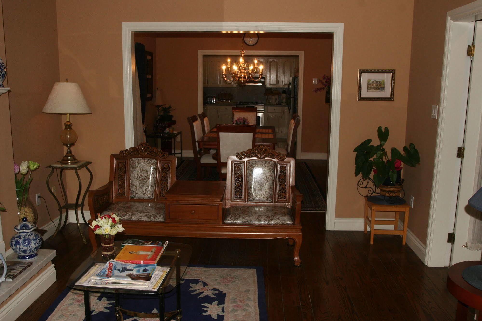 Niagara Classic Inn Bed & Breakfast 3*
