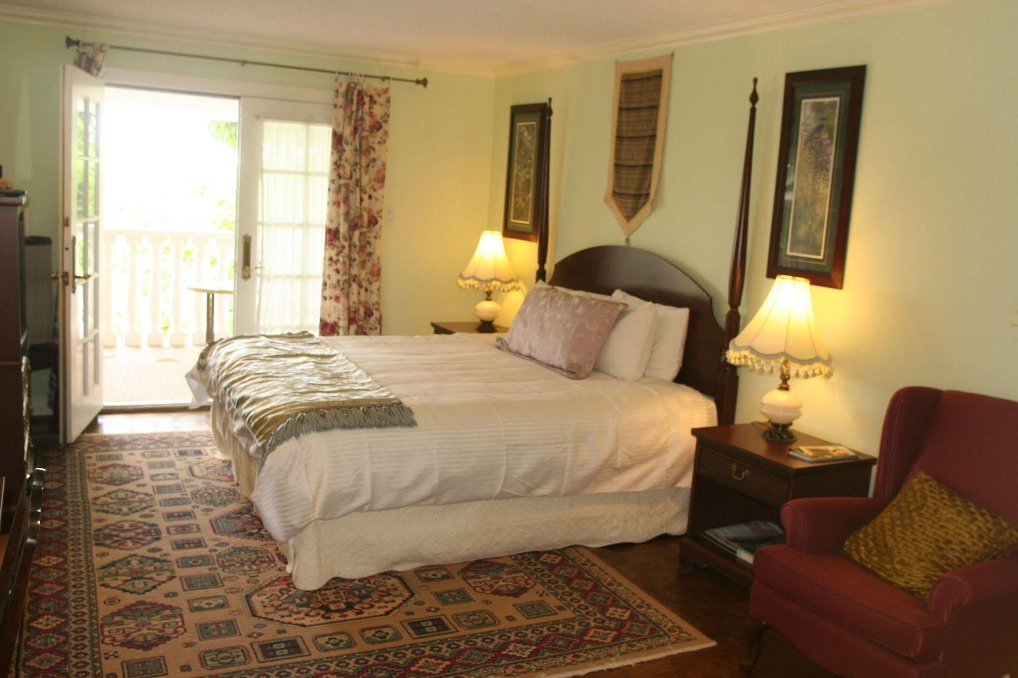 Bed & Breakfast Niagara Classic Inn 3*